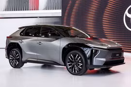 Toyota BZ4X từ 1,23 tỷ đồng đắt khách tại Thái Lan, chờ về Việt Nam