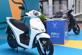 Doanh số xe máy điện bùng nổ, tăng gần 200% nhờ chuyển đổi xanh