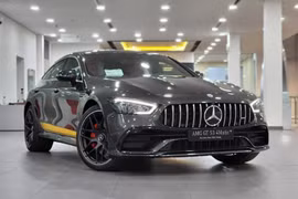 Xe Mercedes-Benz hạng sang tồn kho tại Việt Nam “vừa bán vừa cho”