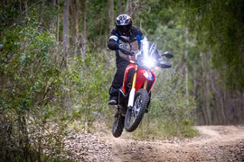 Honda CRF250 Rally 2025 thêm màu mới, khoảng 178 triệu đồng