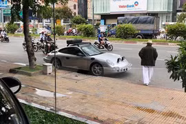 Ngắm Porsche 911 997 độ "siêu độc lạ" của ông Đặng Lê Nguyên Vũ