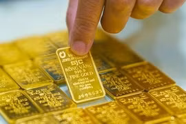 Giá vàng hôm nay 30/05: Vàng thế giới "quay xe" tăng mạnh?