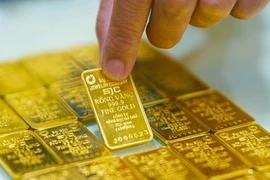 Giá vàng hôm nay 30/05: Vàng thế giới "quay xe" tăng mạnh?