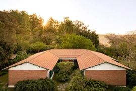 Nhà nông trại 600 m2 'lột xác' thành không gian sống tiện nghi 