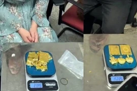 Phát hiện 5 hành khách giấu gần 13 kg kim loại nghi là vàng ở sân bay Nội Bài