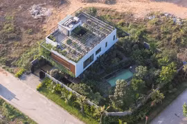 Độc đáo biệt thự hình bánh chưng xanh mướt ở Bắc Giang