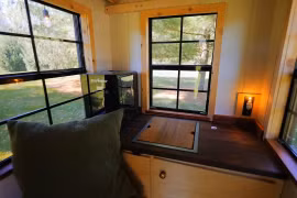 Bên trong căn nhà chưa đầy 2m2, giá hơn 130 triệu đồng