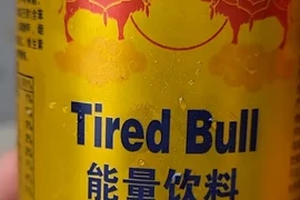 Mua nước tăng lực “bò húc” qua mạng, bất ngờ nhận lon “bò mệt”