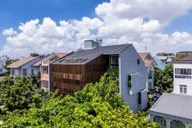 Tưởng như "hộp đen", nhà phố vẫn thấm đẫm thiên nhiên giữa lòng Sài Gòn 