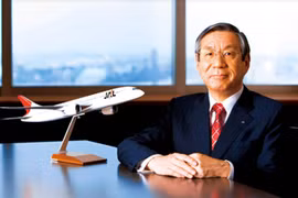 CEO tự cắt lương để không sa thải nhân viên là ai?