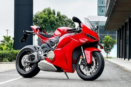 Tận thấy siêu môtô Ducati Panigale V4 mới về Việt Nam, gần 1 tỷ đồng