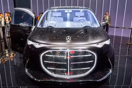 Mercedes-Benz chốt lịch ra mắt minivan VLE, nội thất siêu sang chảnh