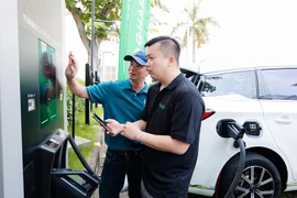 Grab hợp tác Charge+ phát triển mạng lưới trạm sạc xe điện tại Việt Nam