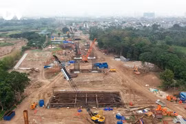 Cầu Trần Hưng Đạo đối mặt nguy cơ chậm tiến độ