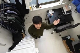 Bên trong căn phòng 8m² như hộp diêm nhưng không ngột ngạt 