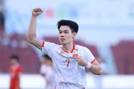 Tiền đạo Nguyễn Đình Bắc đắt giá cỡ nào?