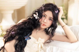 Hạt Dẻ ngọt ngào tuổi 17 trong bộ ảnh sinh nhật đầy dịu dàng