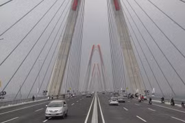 Sửa chữa cầu Nhật Tân điều chỉnh giao thông đến ngày 18/8