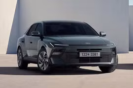 Hyundai Elantra 2027 "cháy hàng" với hơn 11.000 đơn bán xe trong 24 giờ