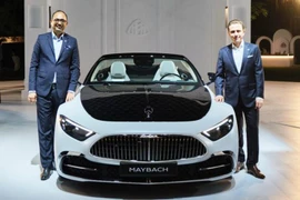 "Soi" Mercedes-Maybach SL 680 Monogram Series - siêu sang chảnh