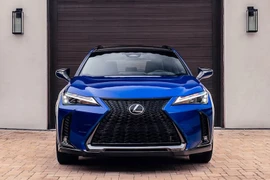 Lexus UX 2026 nâng cấp nhẹ, khởi điểm hơn 999 triệu đồng
