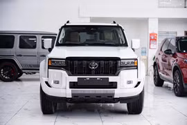 Toyota Land Cruiser Prado hết thời "kèm lạc", giảm tới 80 triệu tại Việt Nam