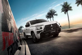 Mitsubishi Triton Street Mega Cab 2025 - bán tải "cày bừa" chỉ 530 triệu