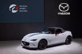 "Soi" Mazda MX-5 Spirit Racing Roadster 12R giá 1,3 tỷ, giới hạn 200 xe
