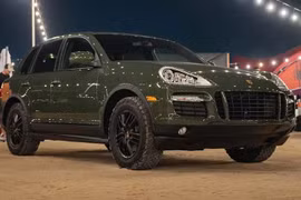 Sonderwunsch "hồi sinh" Porsche Cayenne GTS số sàn đời đầu cực hiếm