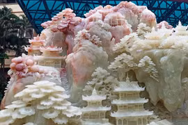 Cận cảnh bức tranh bằng ngọc hơn 10 tấn, giá gần 4 tỷ đồng