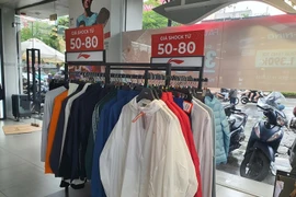 Nhiều mặt hàng giảm giá sâu ngày 11/11, khách vẫn "thờ ơ" 