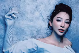 Tóc Tiên chiêu đãi fandom bằng bộ ảnh “công chúa tuyết” cực xinh