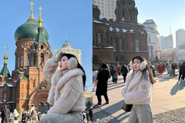 Hot girl Hoàng Anh Ốc khoe nhan sắc rạng rỡ giữa mùa đông Cáp Nhĩ Tân