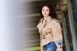 Đu trend "trạm tỷ" muộn, DJ Mie vẫn có sức hút riêng