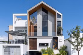 Ngôi nhà "vượt" nắng mưa khắc nghiệt ở Đà Nẵng