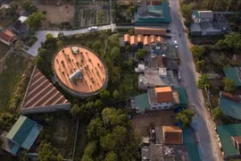 Báo Mỹ hết lời ca tụng ngôi nhà hình elip độc đáo ở Nghệ An 