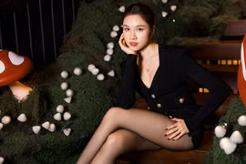 Phong cách thời trang tối giản nhưng vẫn sang trọng của MC Thanh Thanh Huyền