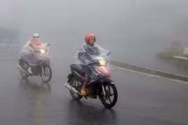 Miền Bắc sắp đón đợt không khí lạnh rất mạnh gây mưa dông, trời rét đậm