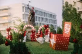 'Toạ độ' check in cực đỉnh mùa Giáng sinh cho giới trẻ tại Trường Đại học FPT