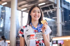 Nữ thần cầu lông "gây sốt" SEA Games 31 vì quá đẹp giờ ra sao?