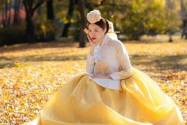 ‘Nữ MC chân dài nhất Việt Nam’ Thanh Thanh Huyền đẹp miễn chê tại Hàn Quốc