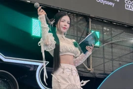 MC Mai Dora nổi bật với vẻ đẹp tựa tiên nữ trên sân khấu