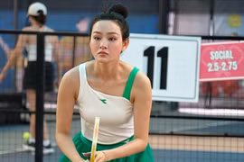 Hiền Hồ gây chú ý với visual hiện tại trên sân pickleball