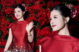 BTV Hải Vân diện đồ lộng lẫy, nhan sắc “đỉnh chóp” gây bão mạng xã hội