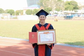 Kình ngư Nguyễn Thị Ánh Viên nhận bằng thạc sĩ sĩ ngành nào?