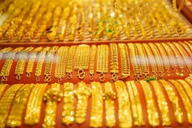 Giá vàng hôm nay 21/8: Vàng SJC rời đỉnh?