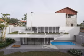 Báo Mỹ ca tụng biệt thự hình chữ T độc đáo tại Hà Nội