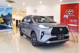 Toyota Veloz Cross giảm đến 114 triệu tháng 4/2026, các đối thủ dè chừng