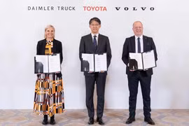 Toyota bắt tay Volvo và Daimler - thương mại hóa xe tải chạy hydro