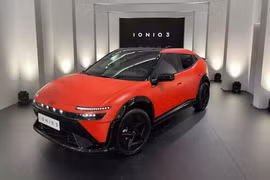 Vén màn Hyundai Ioniq 3 - crossover điện cỡ nhỏ, giá rẻ cho người mới